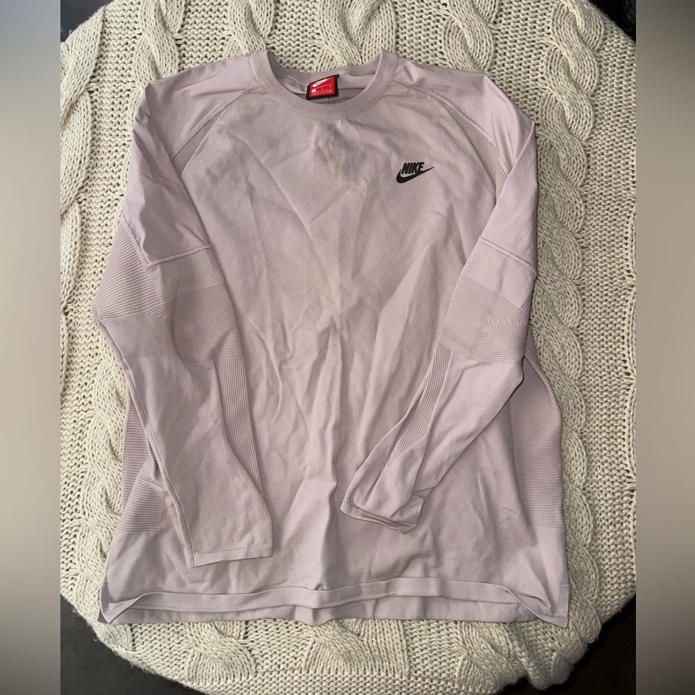 Nike Men's Light Purple Long Sleeve Tee